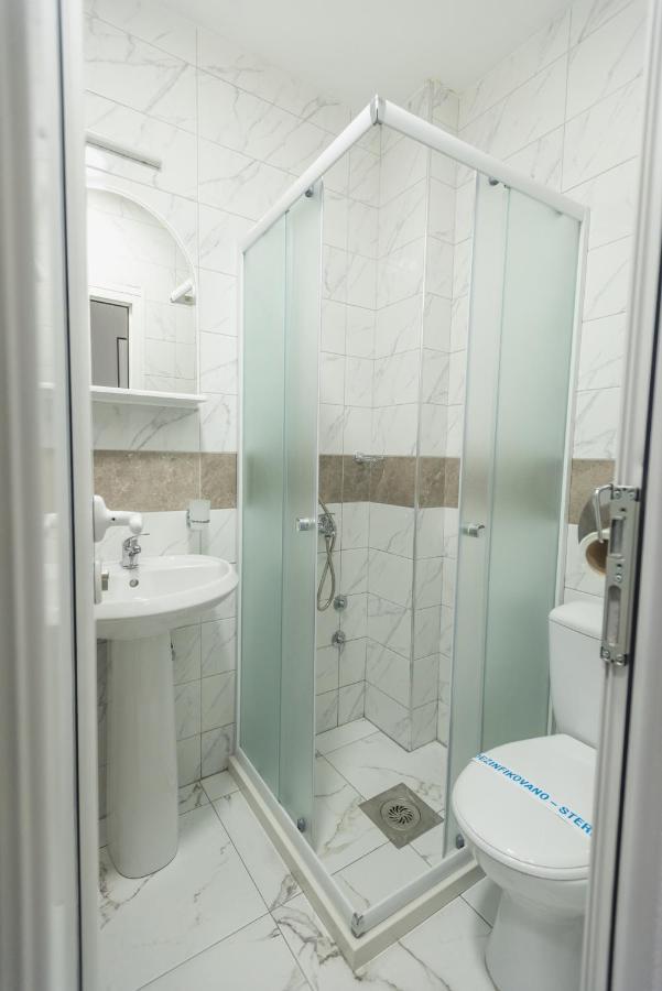 Vila Safir Loznica Buitenkant foto