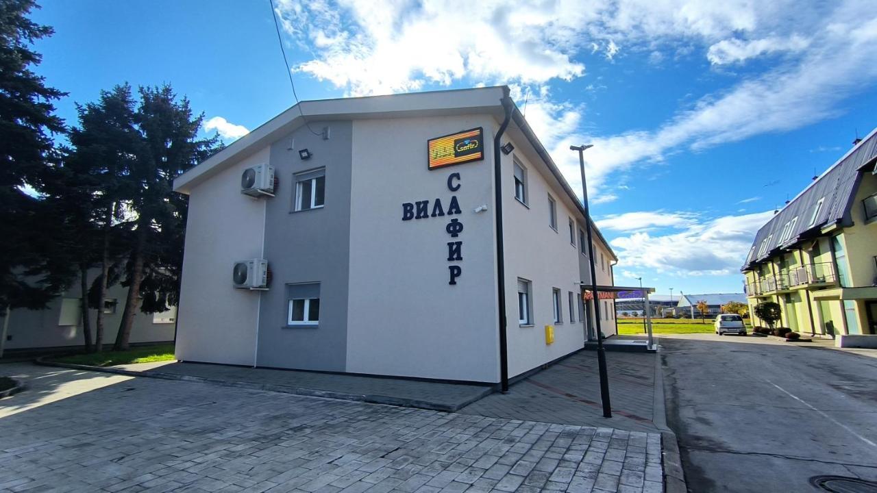 Vila Safir Loznica Buitenkant foto