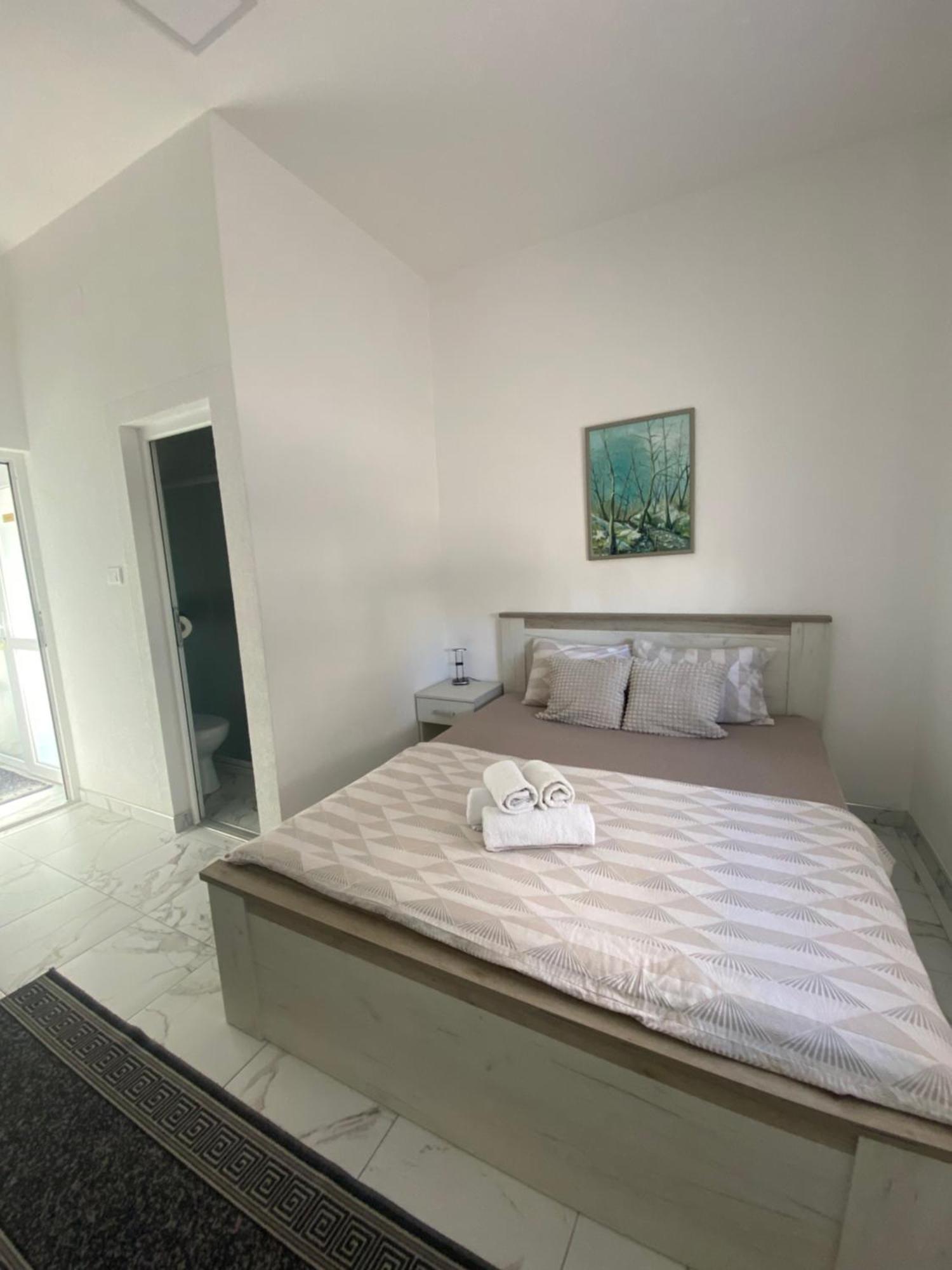 Vila Safir Loznica Buitenkant foto