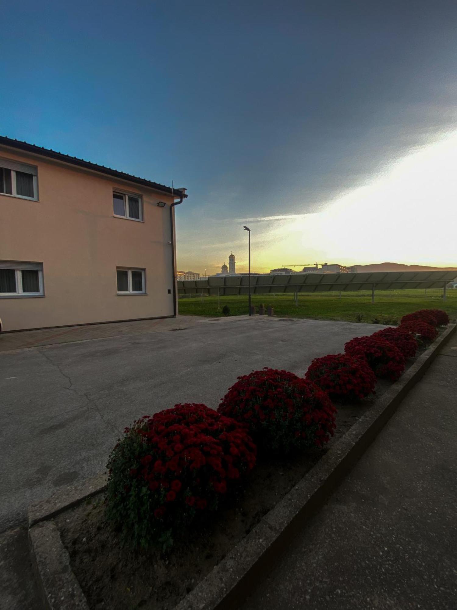 Vila Safir Loznica Buitenkant foto